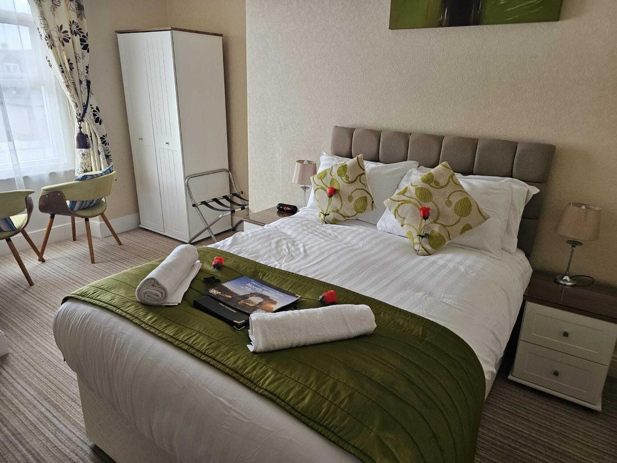 St. Hilary Guest House Llandudno Phòng bức ảnh